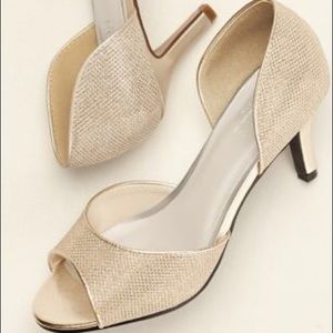 David’s Bridal D’Orsay silver peeptoe kitten heels